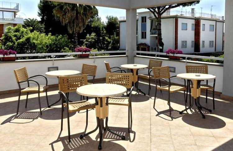 Hotel Mare Azzurro Terracine Extérieur photo