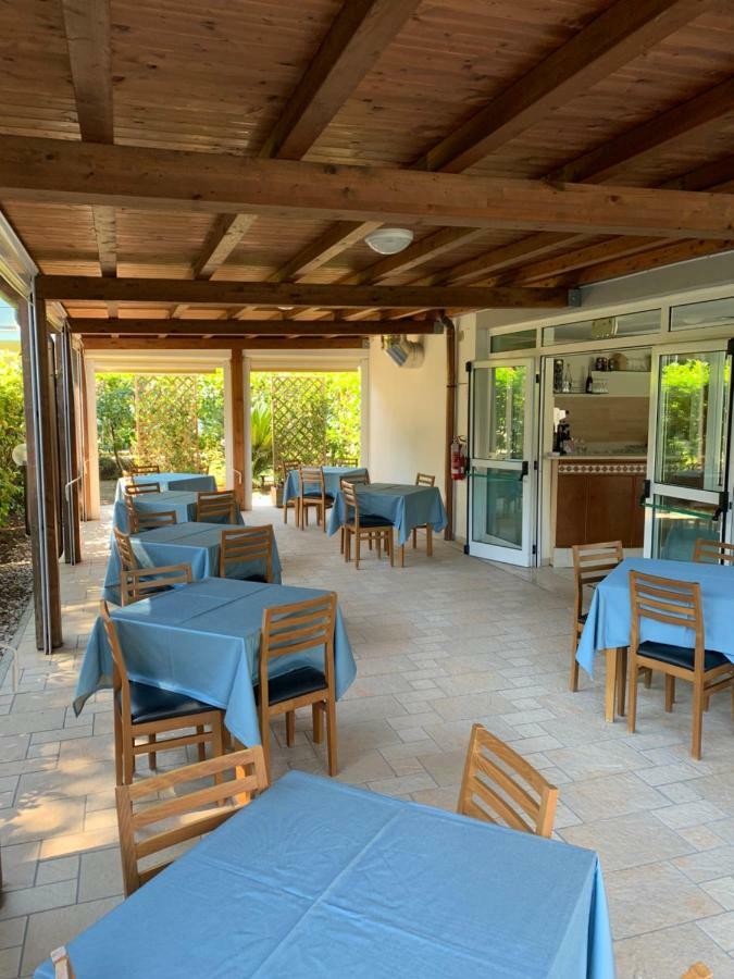 Hotel Mare Azzurro Terracine Extérieur photo